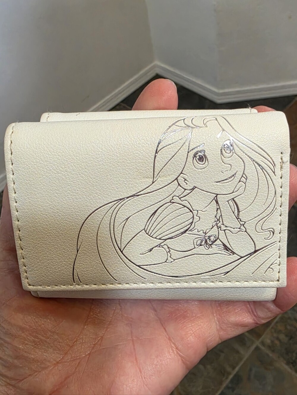 Disney Rapunzel Tri-Fold Mini Wallet White AMERI otona MUSE - Japanese Exclusive